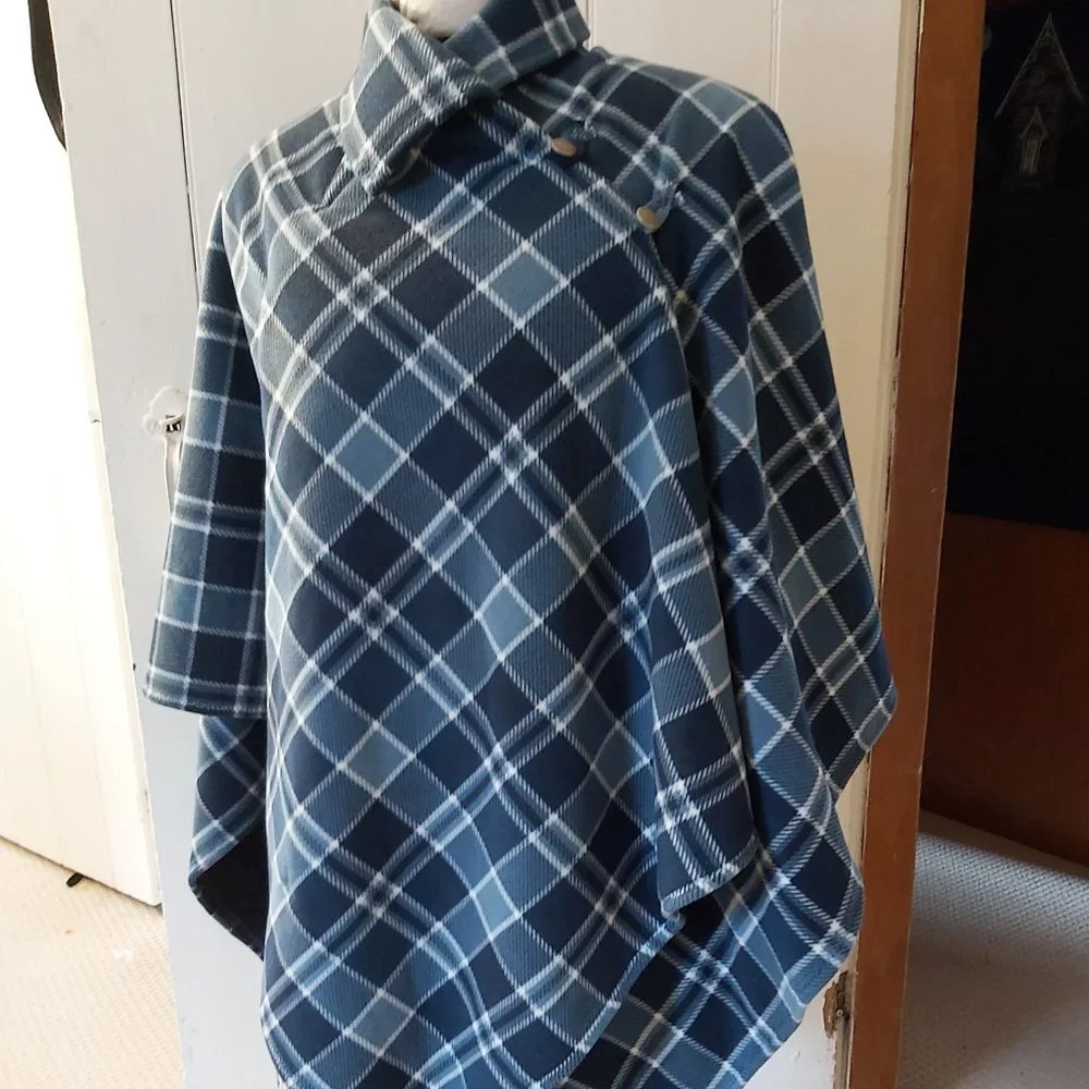 Cape - Picture 1 of 4